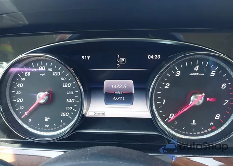 2019 Mercedes-Benz E 300 4Matic из США, поврежденный, VIN WDDZF4KB5KA620390